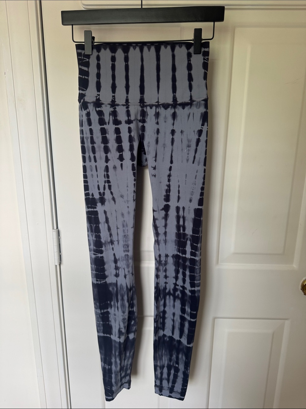 Lululemon Gray and Navy Tie-Dye High-Waist Leggings Size 4